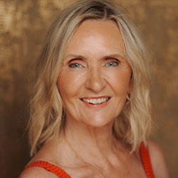 Alana M., 42